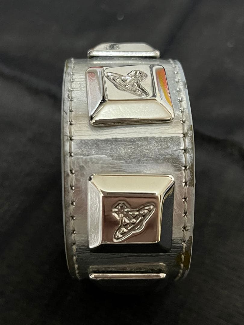 ヴィヴィアンウエストウッド　バングル