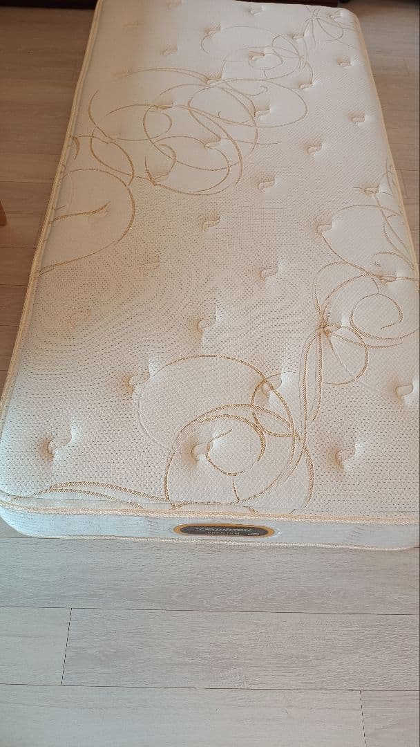 kei x x.F専用[シモンズ Simmons] ゴールデンバリュー