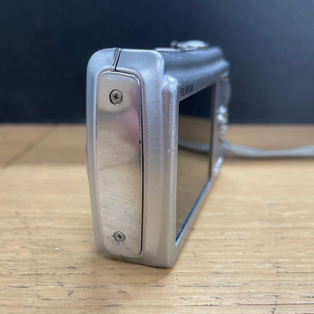 動作品 FUJIFILM Finepix F100fd コンパクトデジタルカメラ