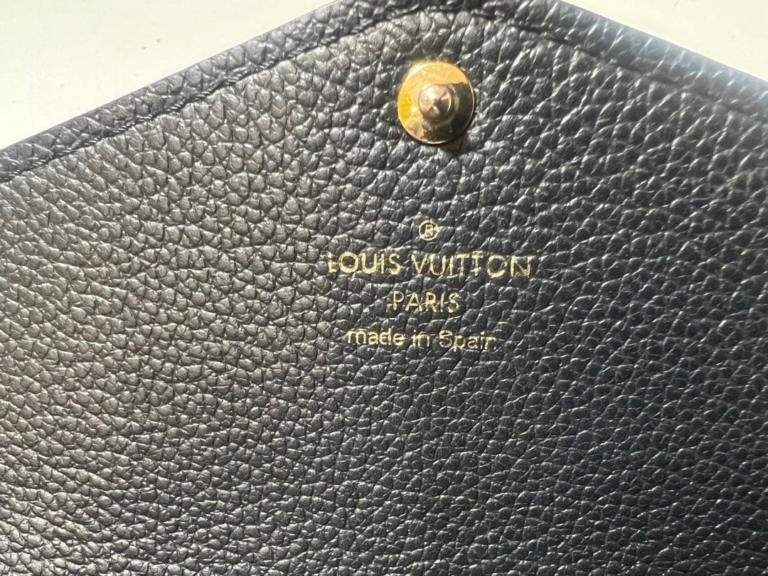 LOUIS VUITTON ブラックレザー 長財布