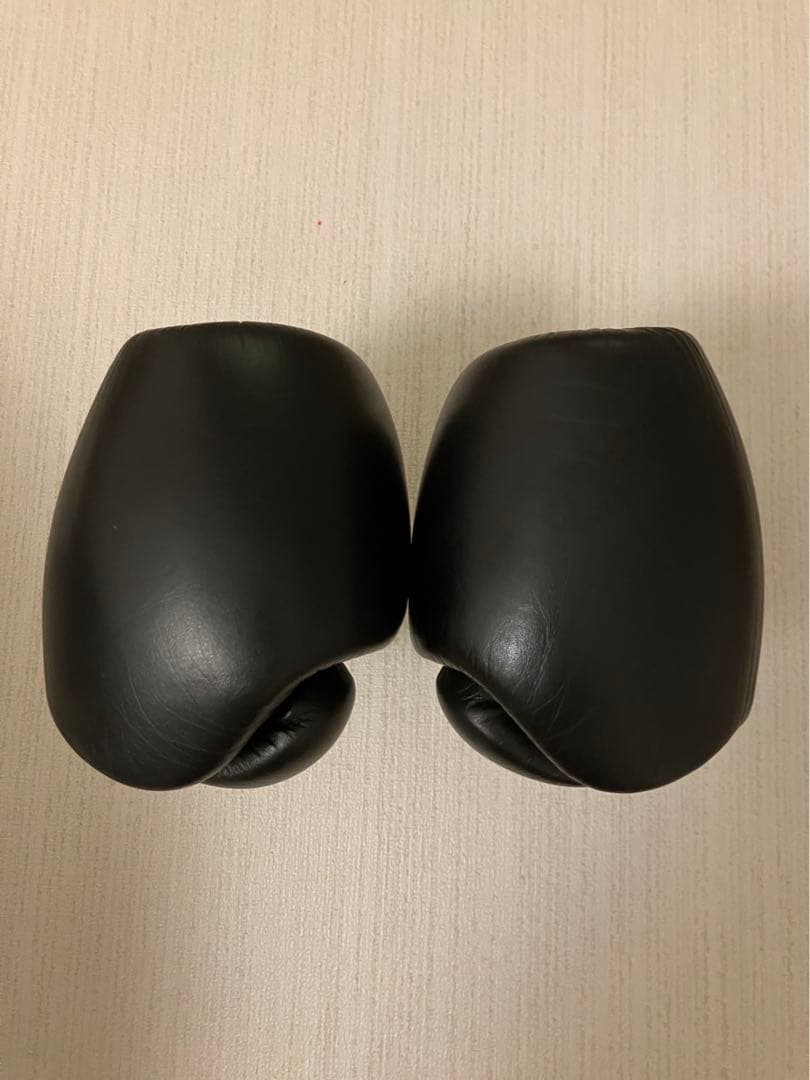 winning ウィニングボクシンググローブ 黒/銀　8オンス MS-200B