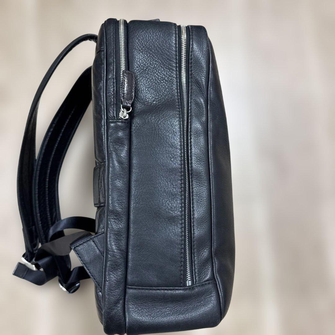 土屋鞄 トラベル バックパックブラック