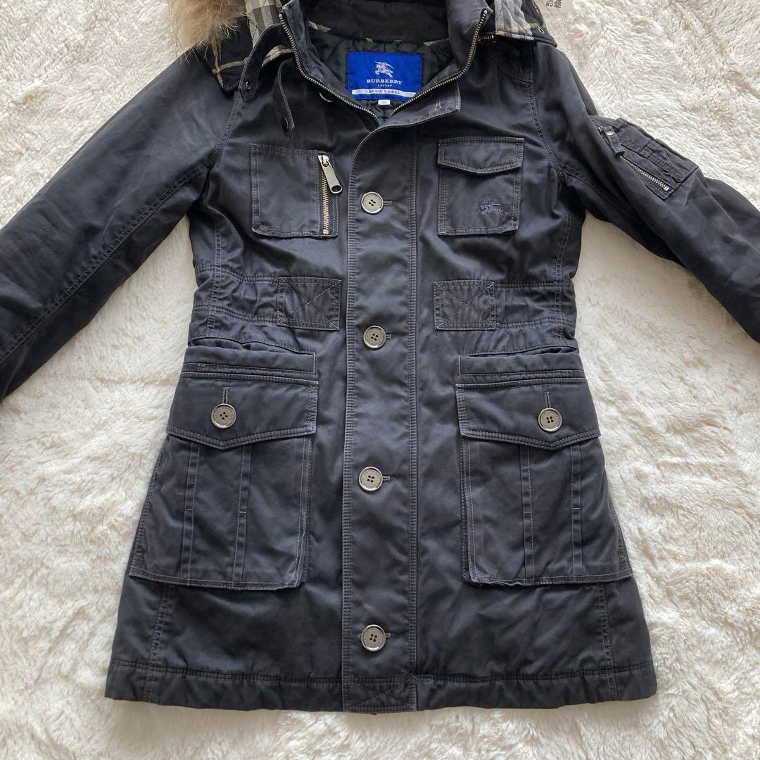 【美品】バーバリーブルーレーベル ミリタリージャケット リアルファ 中綿 黒