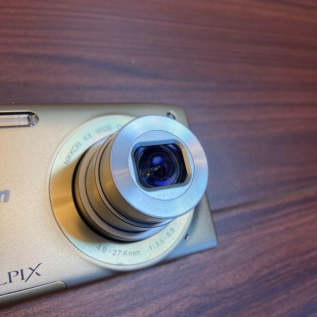 Nikon coolpix S3300 デジカメ 3162