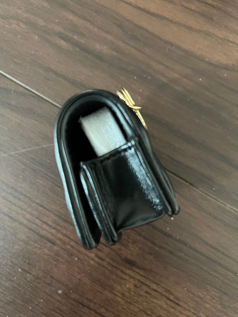 MIU MIU ロゴ　イヤホン AirPodsケース ミュウミュウ マトラッセ