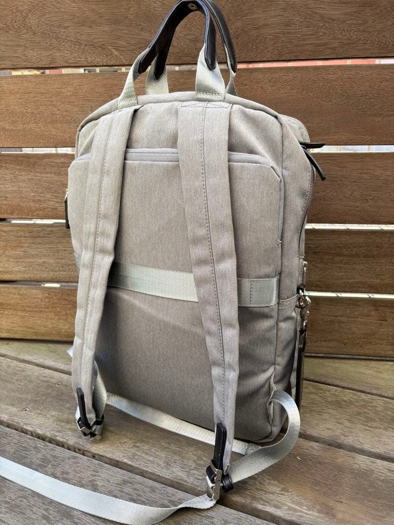 【美品】ace.GENE　ビジネスリュック レディース ノートPC収納可