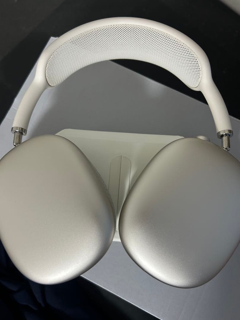 Apple純正AirPods Maxスターライトケース付き