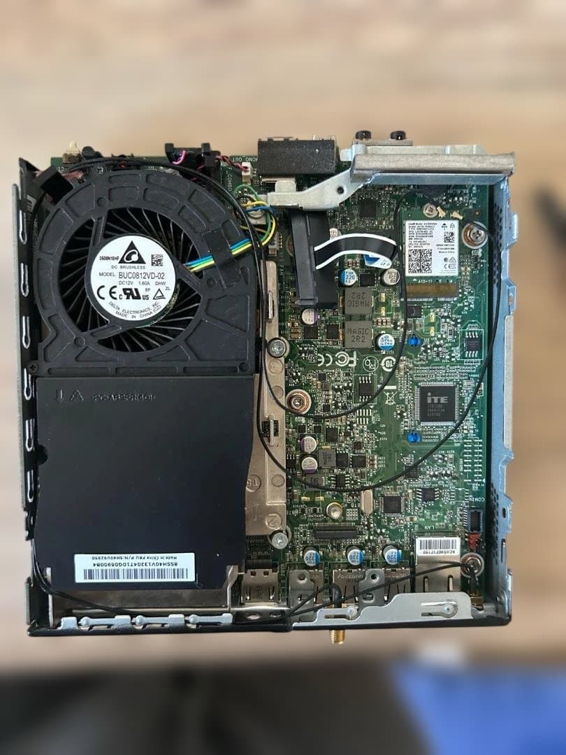 Lenovo ThinkCentre M75q-1 Tiny SSD/メモリなし