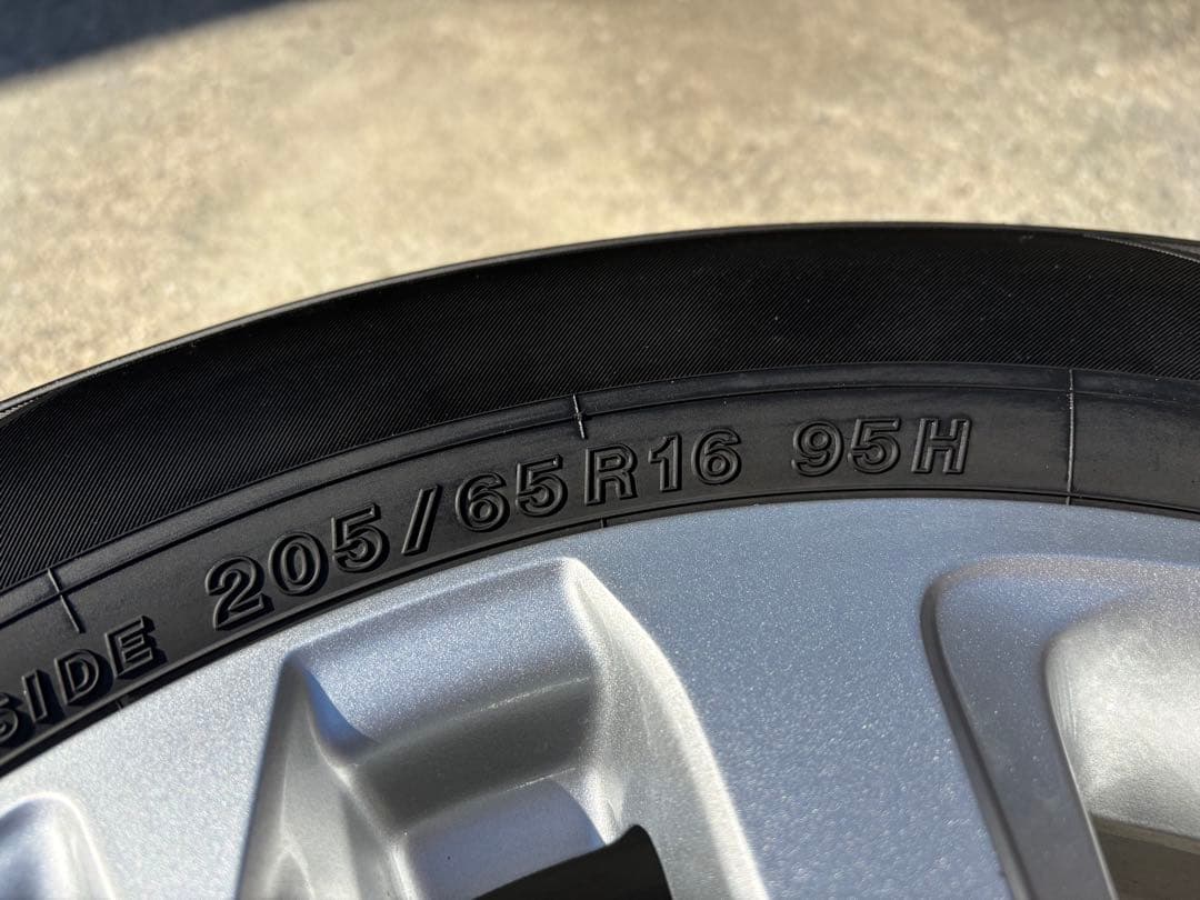 新品4本ヤリスクロスGグレード純正アルミセット205/65R16