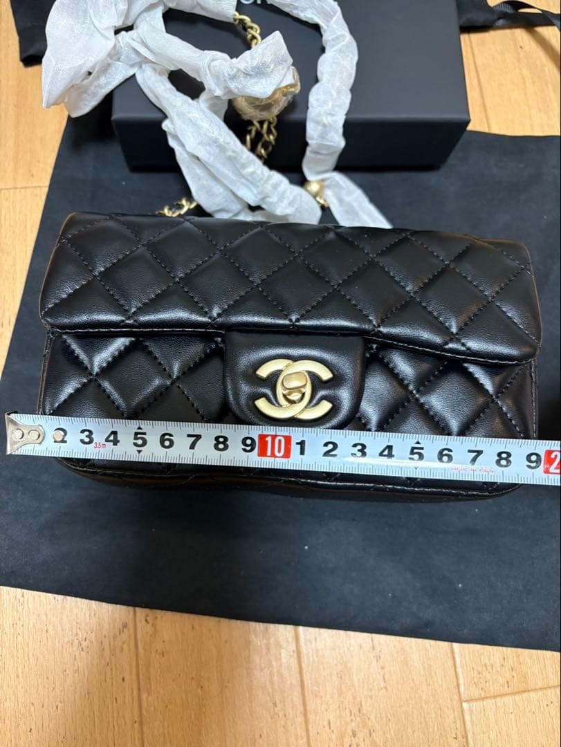 大幅値下げ♪CHANEL MAKEUP キルティングショルダーノベルティ