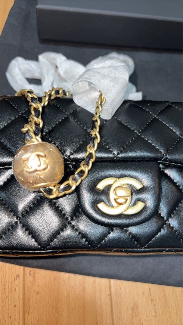 大幅値下げ♪CHANEL MAKEUP キルティングショルダーノベルティ