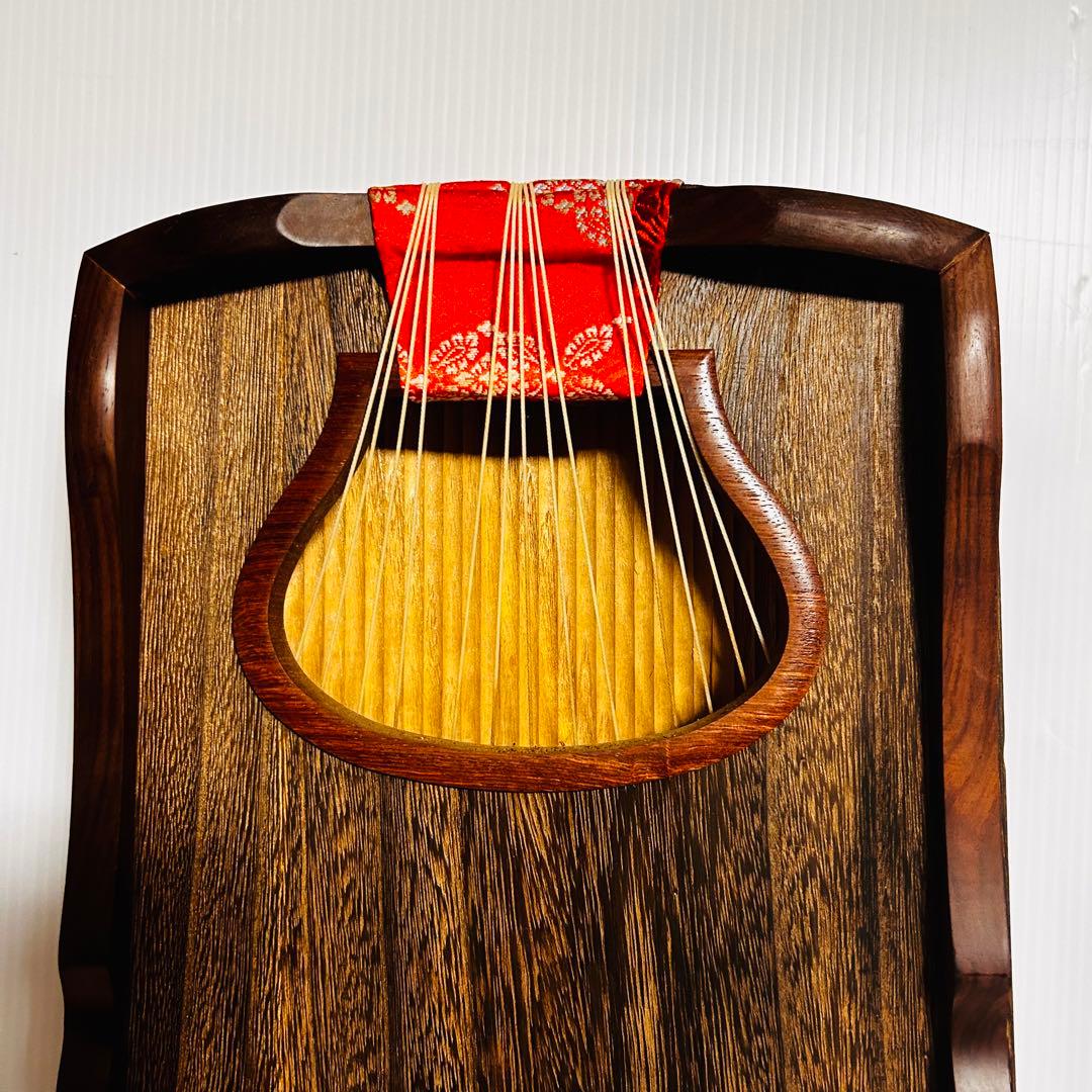 【良品】琴 13弦 並甲、すだれ彫り　時絵