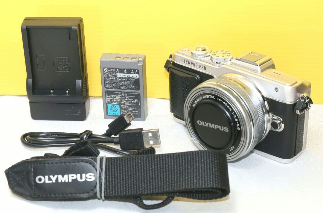 ⭐OLYMPUS PEN E-PL7 14-42 EZ レンズキット シルバー⭐