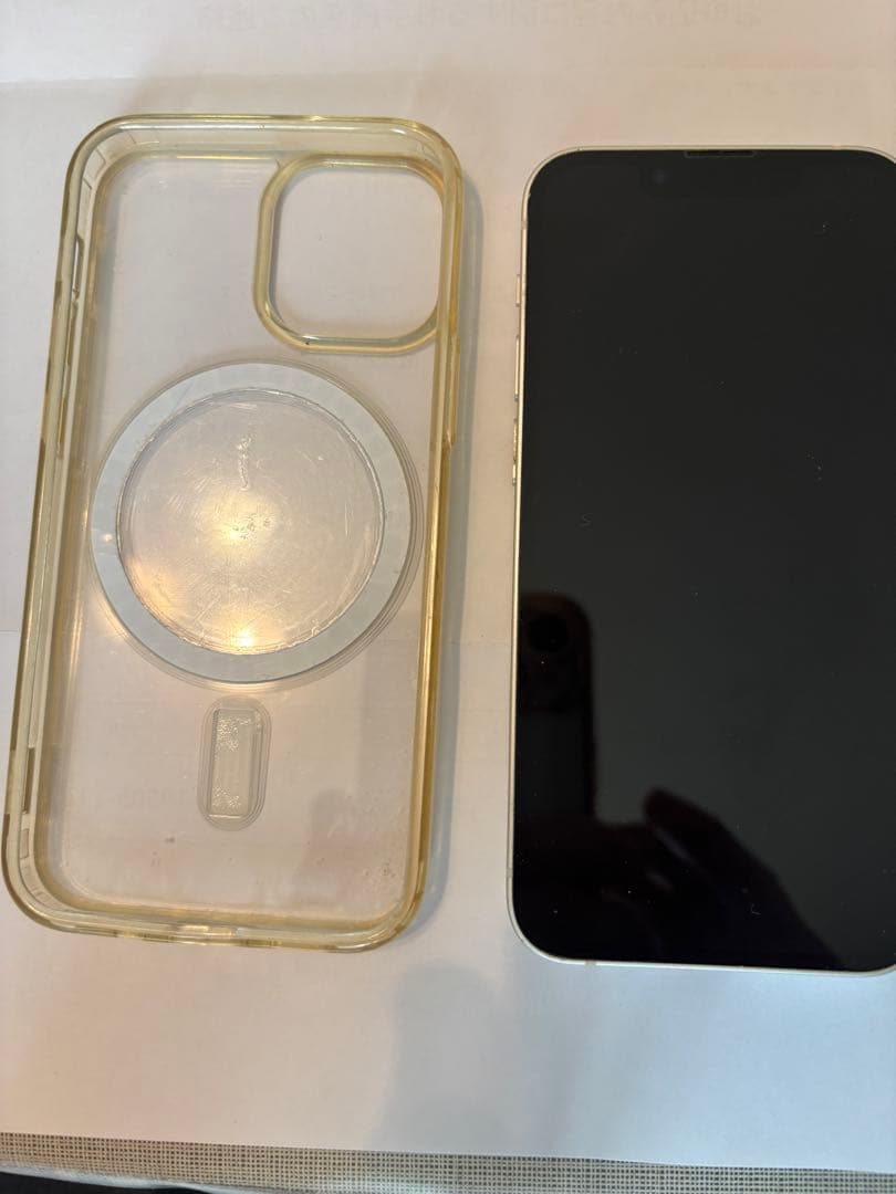 iPhone 13 ホワイト MagSafeケース付き