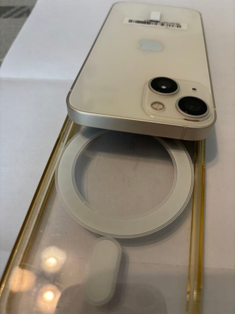 iPhone 13 ホワイト MagSafeケース付き