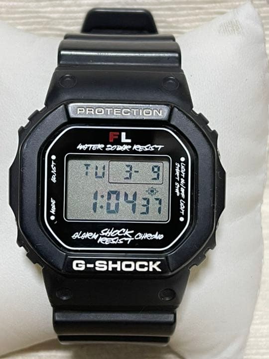 時計 G-SHOCK FUTURA LABORATORIES DW-5600VT