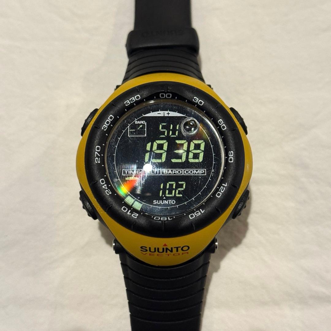 本日限りのお値下げ！スント(SUUNTO) VECTOR イエロー/ブラック
