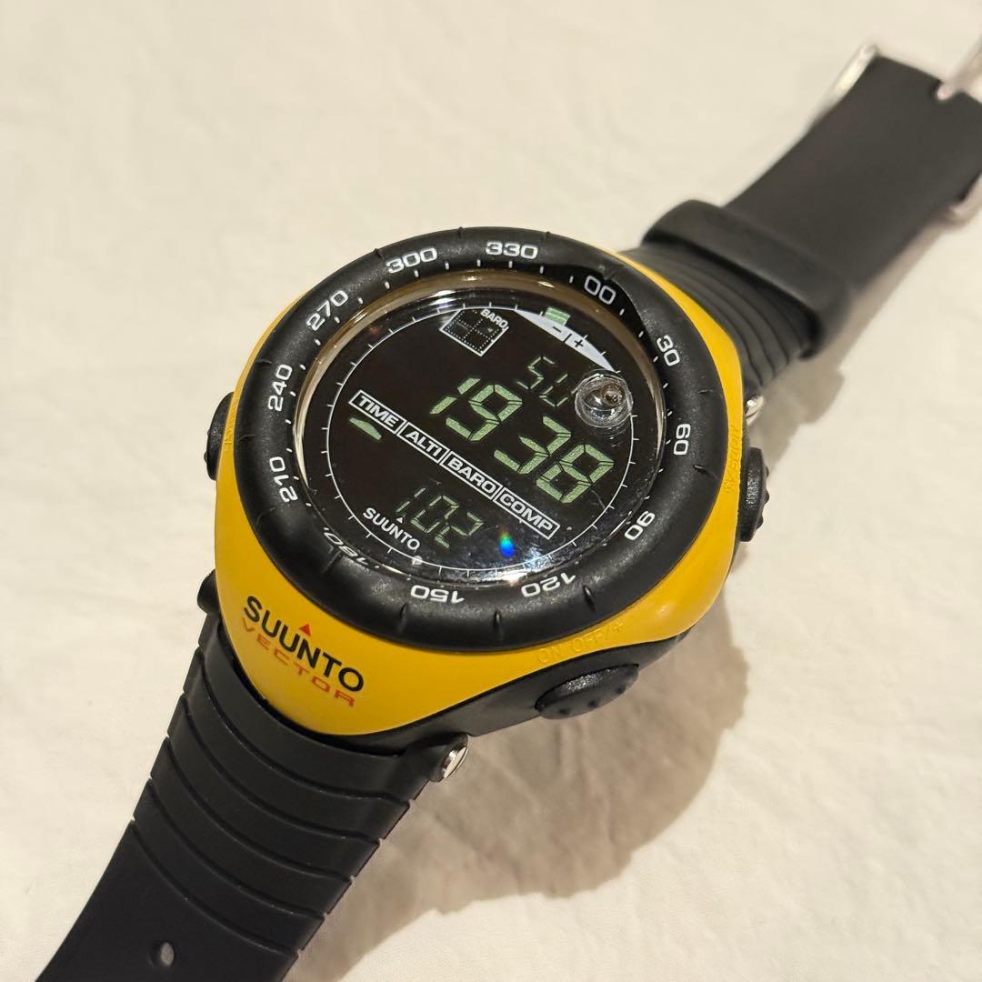本日限りのお値下げ！スント(SUUNTO) VECTOR イエロー/ブラック