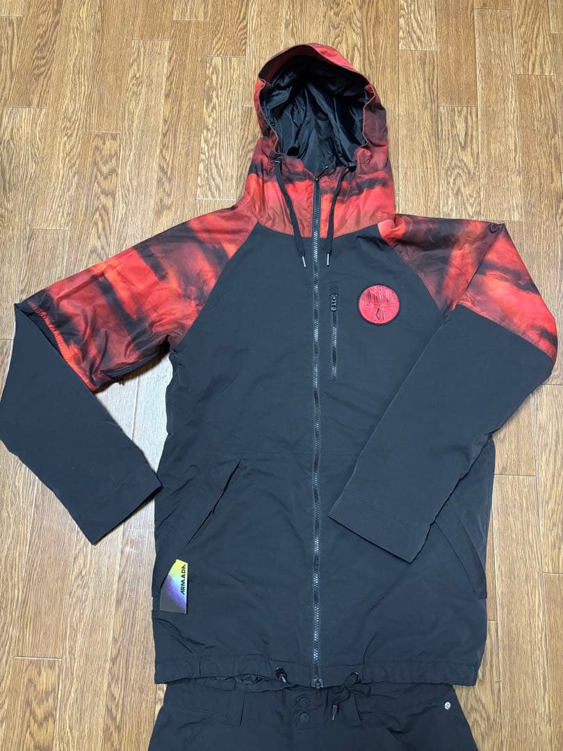 M*a様 【美品/送料込み】Armadaジャケットとパンツセット 防水力/保温性