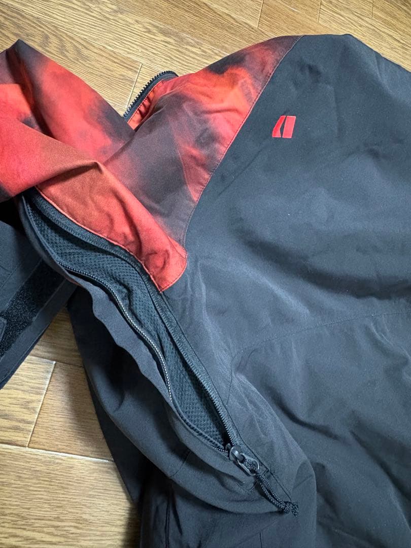 M*a様 【美品/送料込み】Armadaジャケットとパンツセット 防水力/保温性