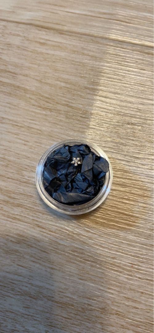 PICOLLETフラワー(お花) K10ホワイトゴールド&プラチナ ダイヤモンド