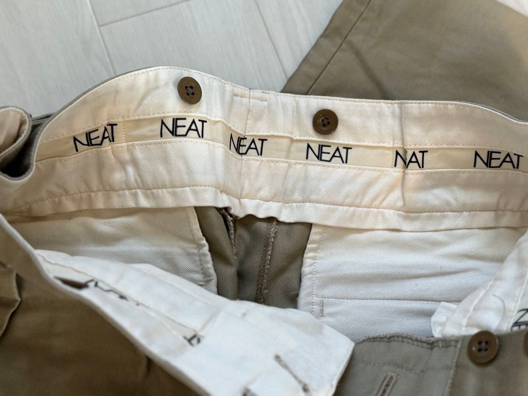 neat ギザモールスキン ベルトレスパンツ