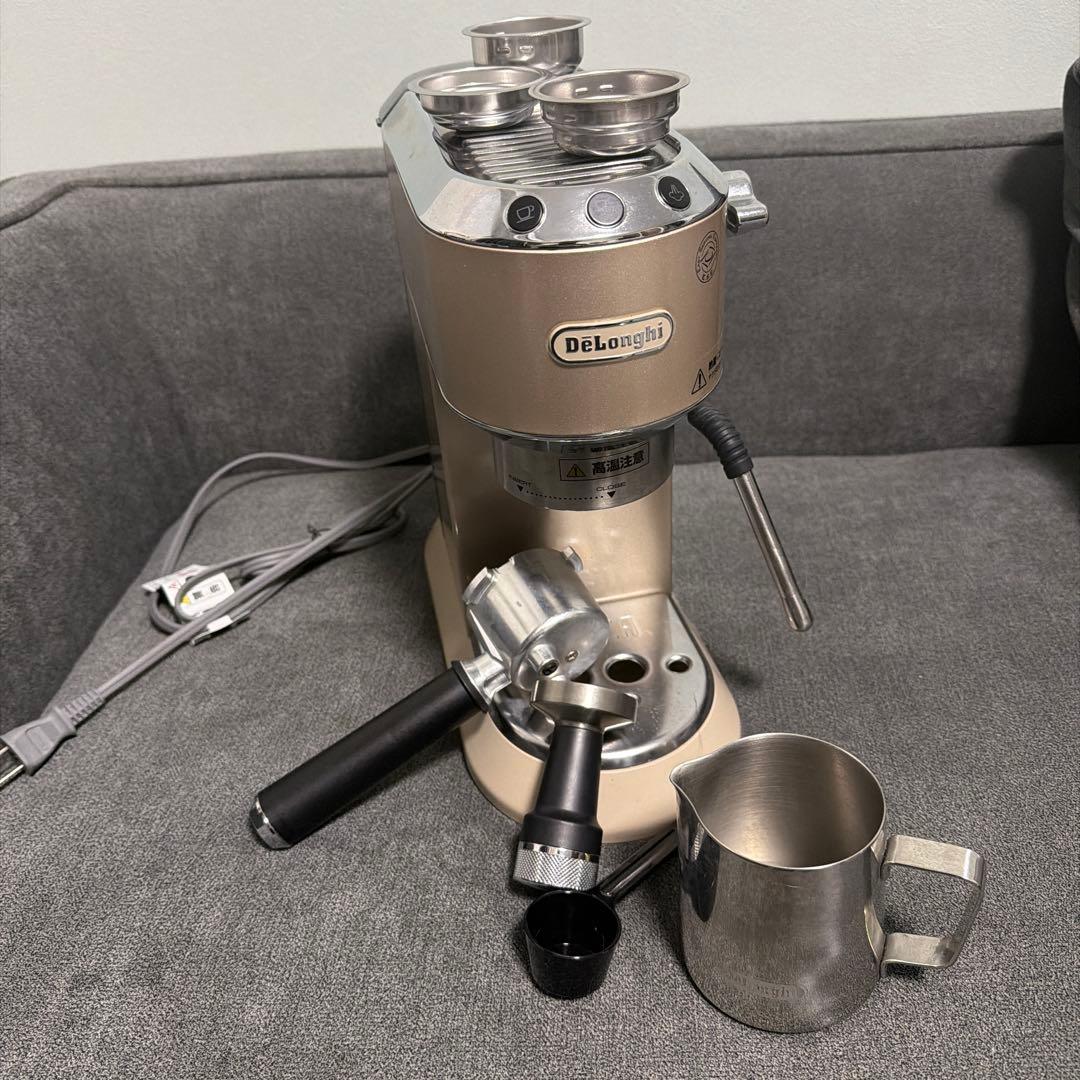 デロンギ　コーヒーメーカー　デディカ アルテ エスプレッソ・カプチーノメーカー