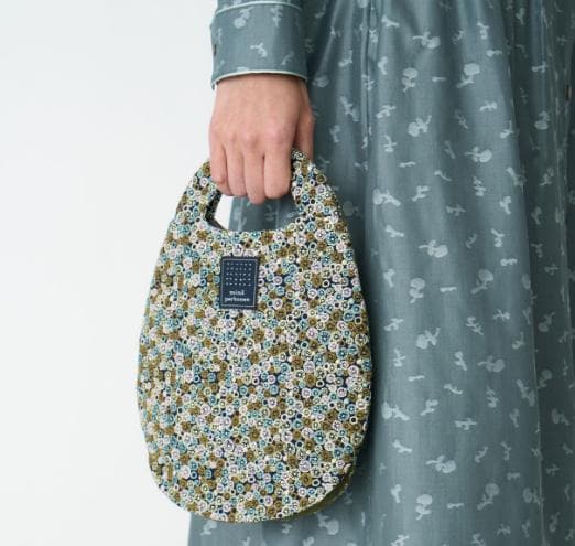 ミナペルホネン　うずらバッグ　スカイフル　ダークミックス　完売