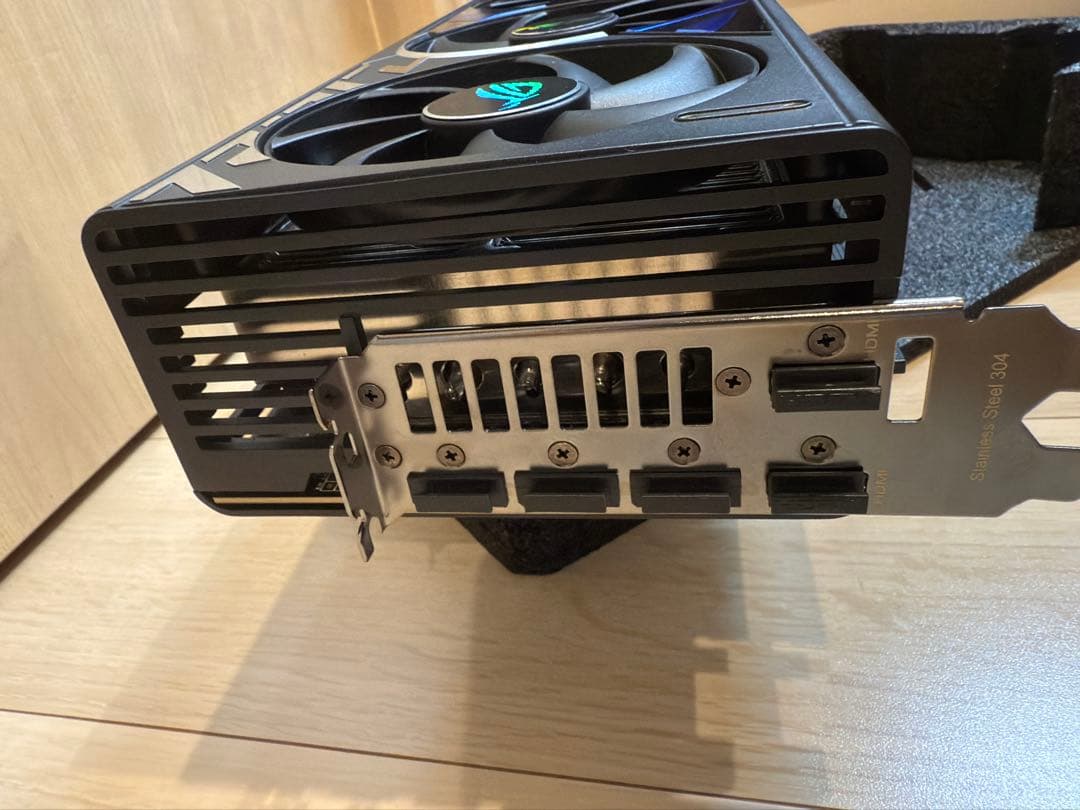 グラフィックボード・グラボ・ビデオカード ASUS ROG STRIX RTX 4080 SUPER 16GB