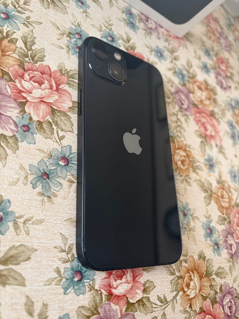 Apple iPhone 13ミッドナイト　本体