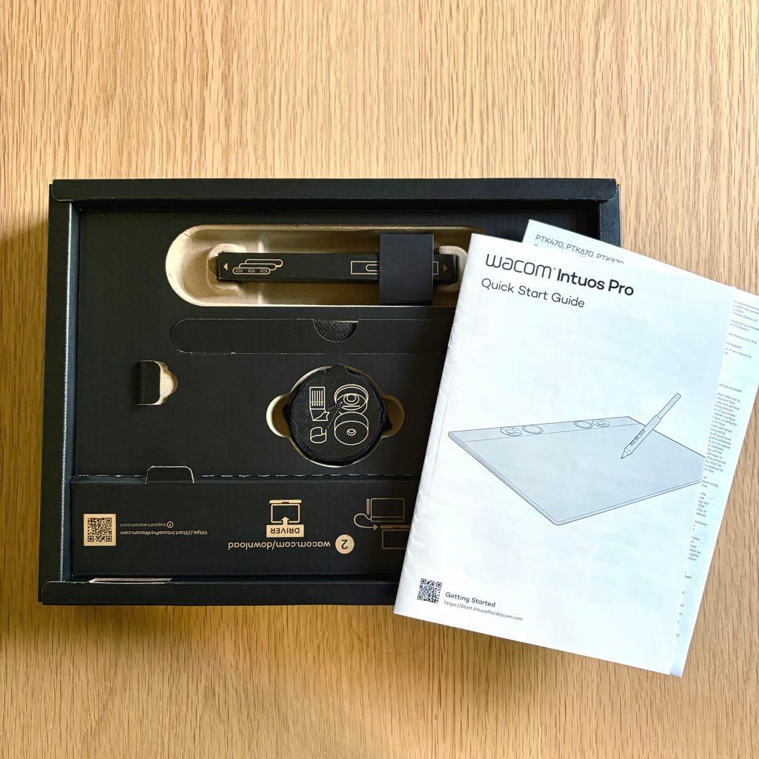 WACOM ワコム Intuos Pro medium PTK670K0C