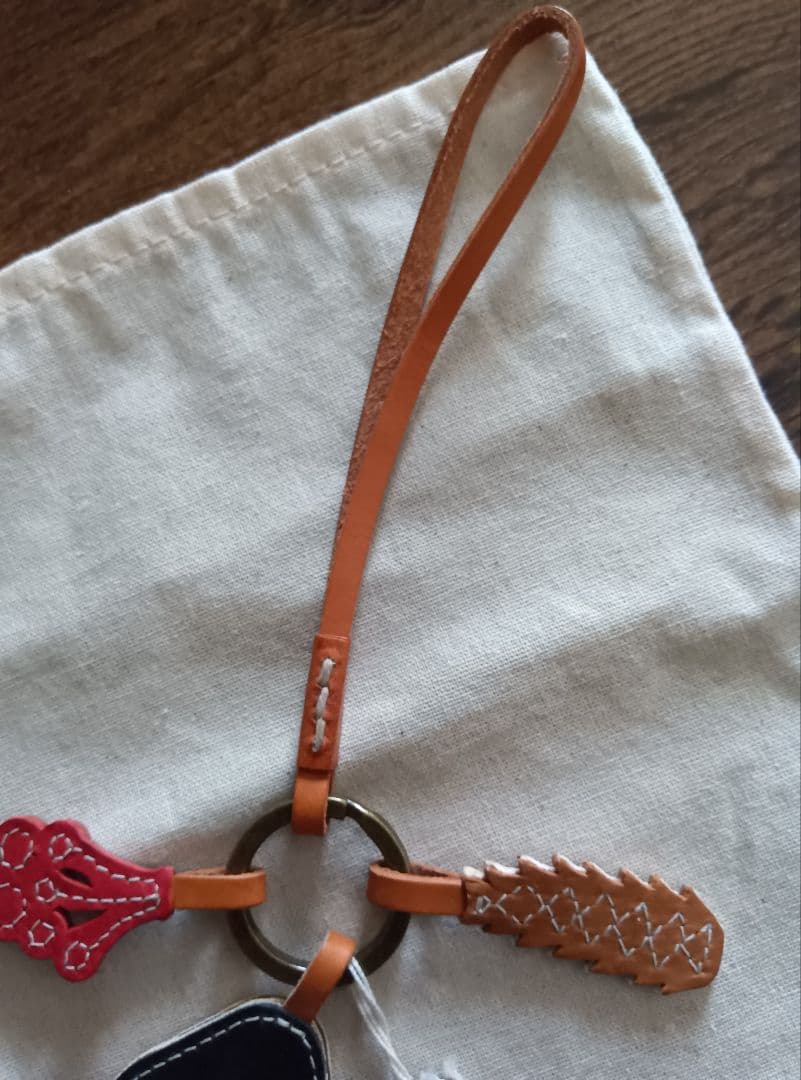 【追記あり】genten ゲンテン チャーム レザー キーホルダー シマエナガ