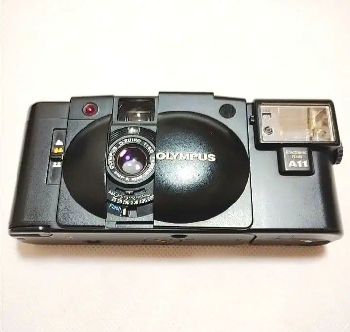 オリンパス Olympus XA2＋ A11 フラッシュ付 コンパクトカメラ