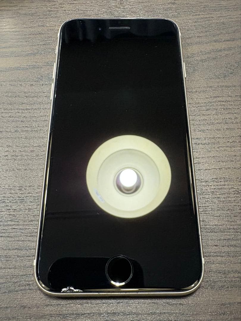 【Itsuki】 iPhone SE 第3世代 64GB スターライト