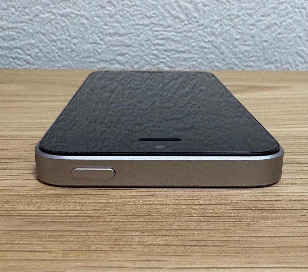 iPhone SE 第一世代