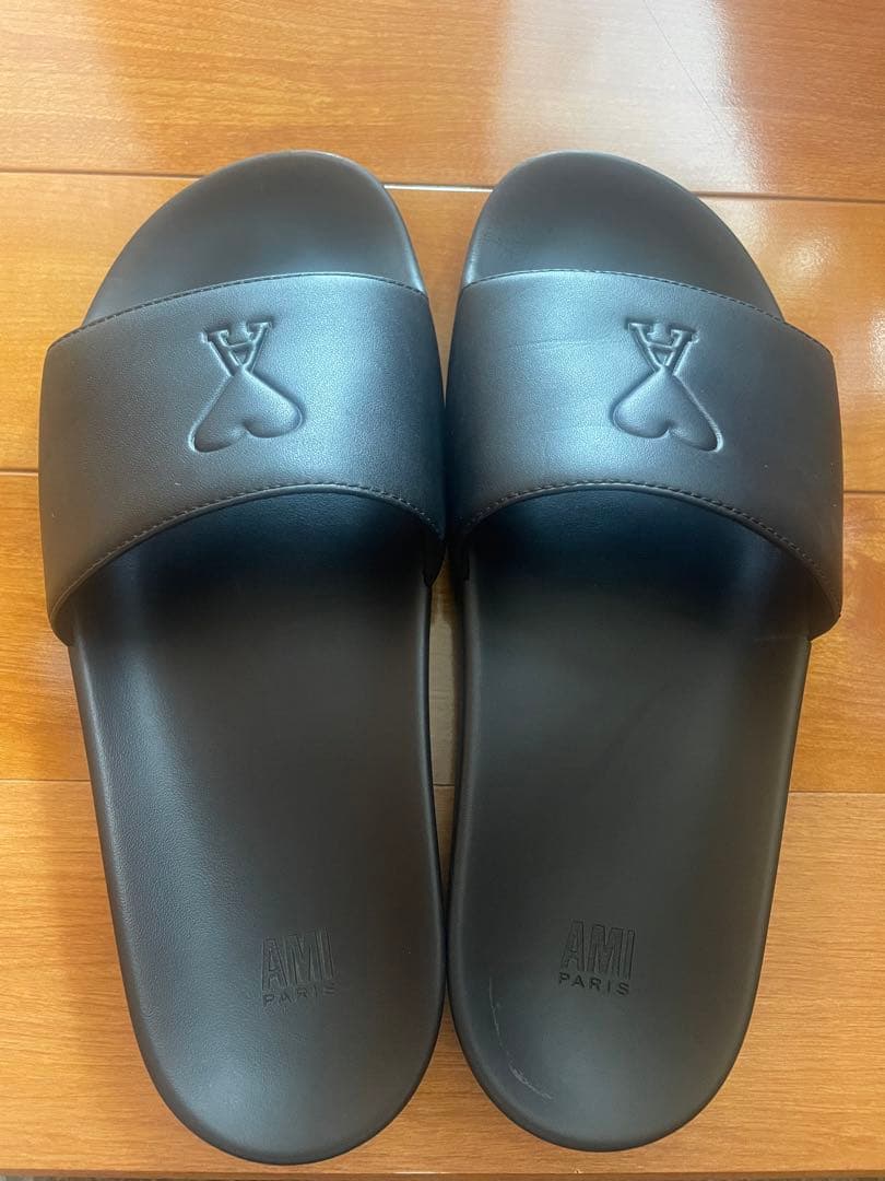 AMI PARIS ブラック スライドサンダル