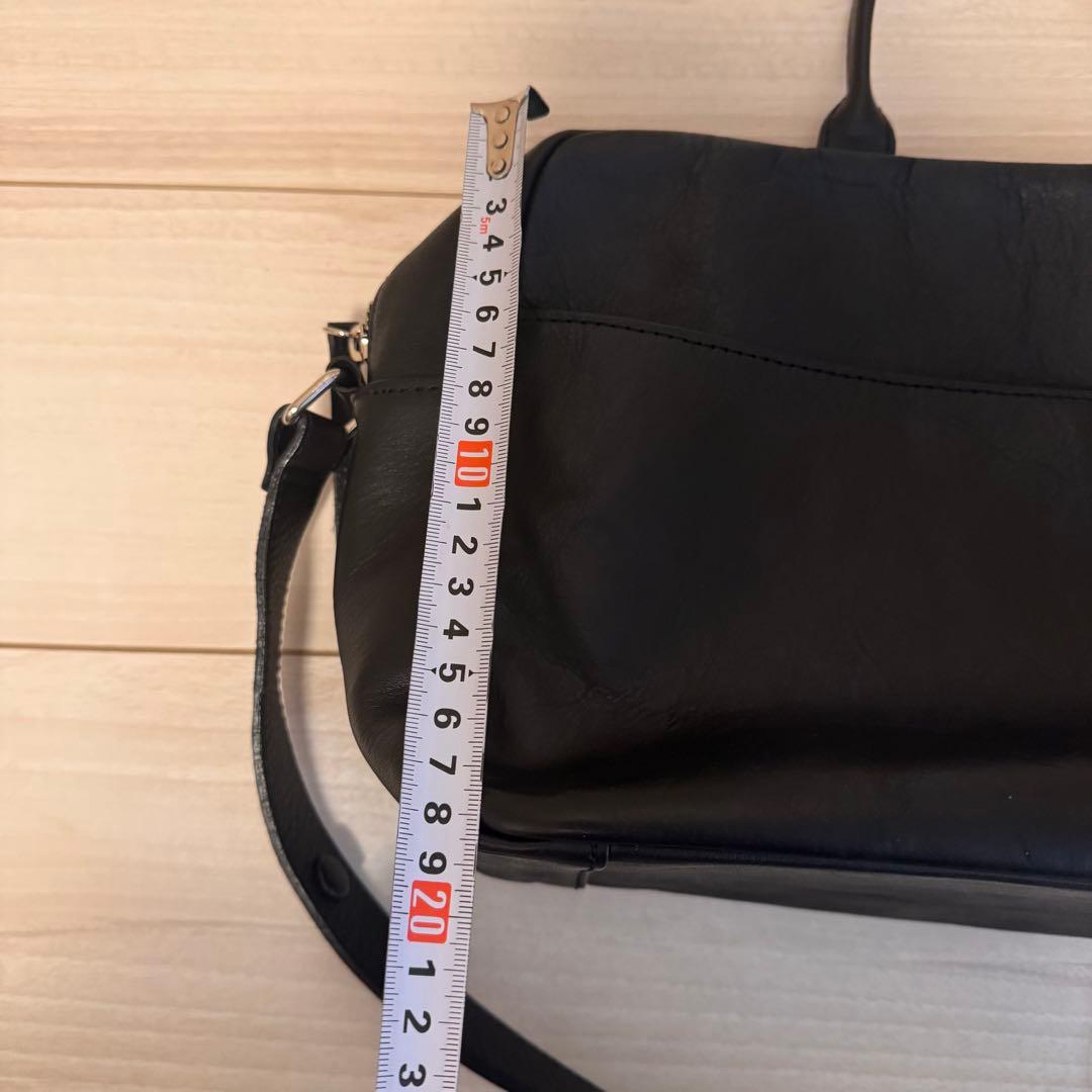 美品　マドリガル　おかかえバッグ　ブラックレザーショルダーバッグ