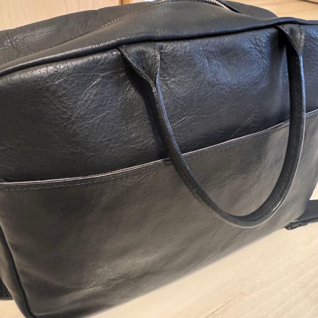 美品　マドリガル　おかかえバッグ　ブラックレザーショルダーバッグ