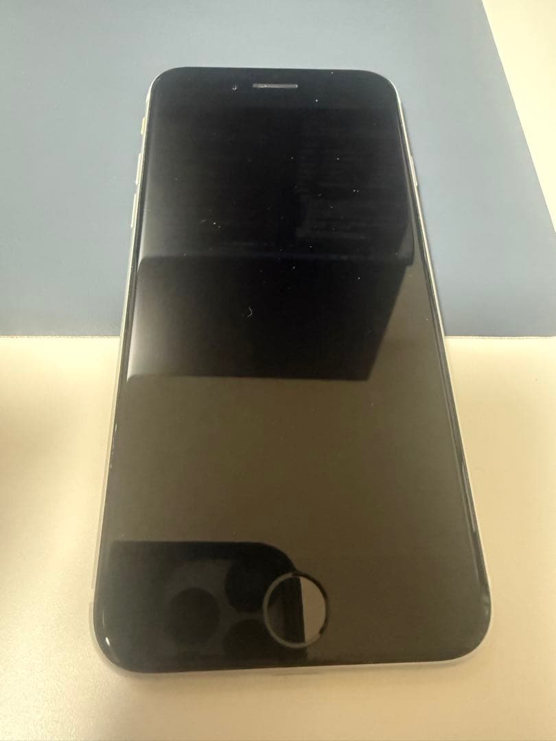 スマートフォン本体 Apple iPhone SE2