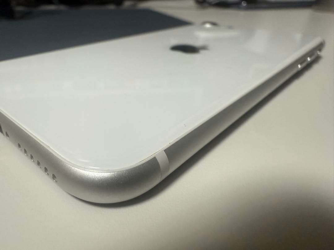 スマートフォン本体 Apple iPhone SE2