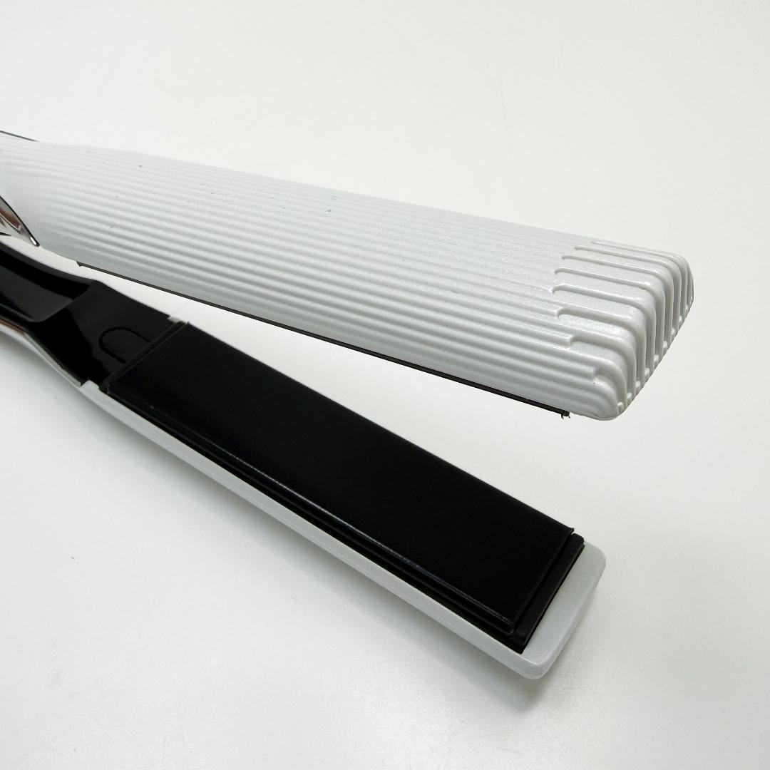 リファビューテックストレートアイロン ホワイト RE-AC02A