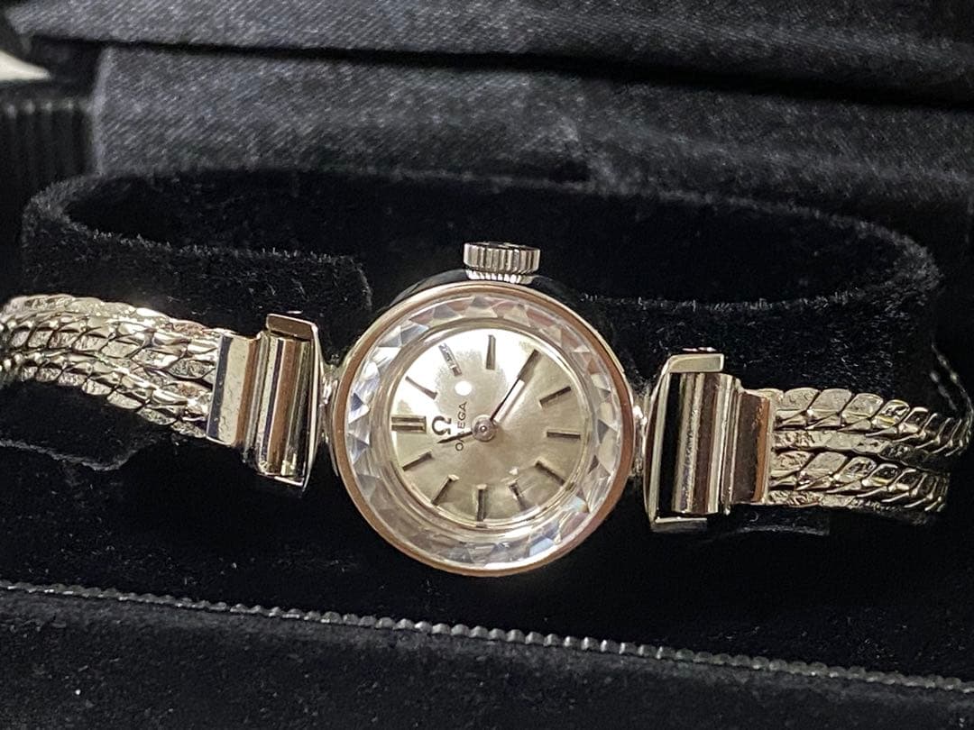 オメガ　手巻き　腕時計　カットガラス　レディース　本物　1967年製