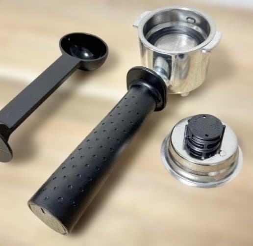 デロンギ　スティローザ　エスプレッソ・カプチーノ ＆ ミルとエスプレッソカップ2