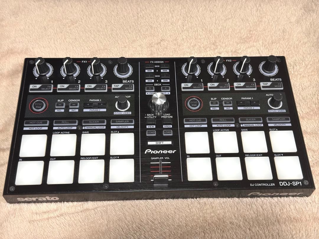 Pioneer DJ DDJ-SP1 コントローラー