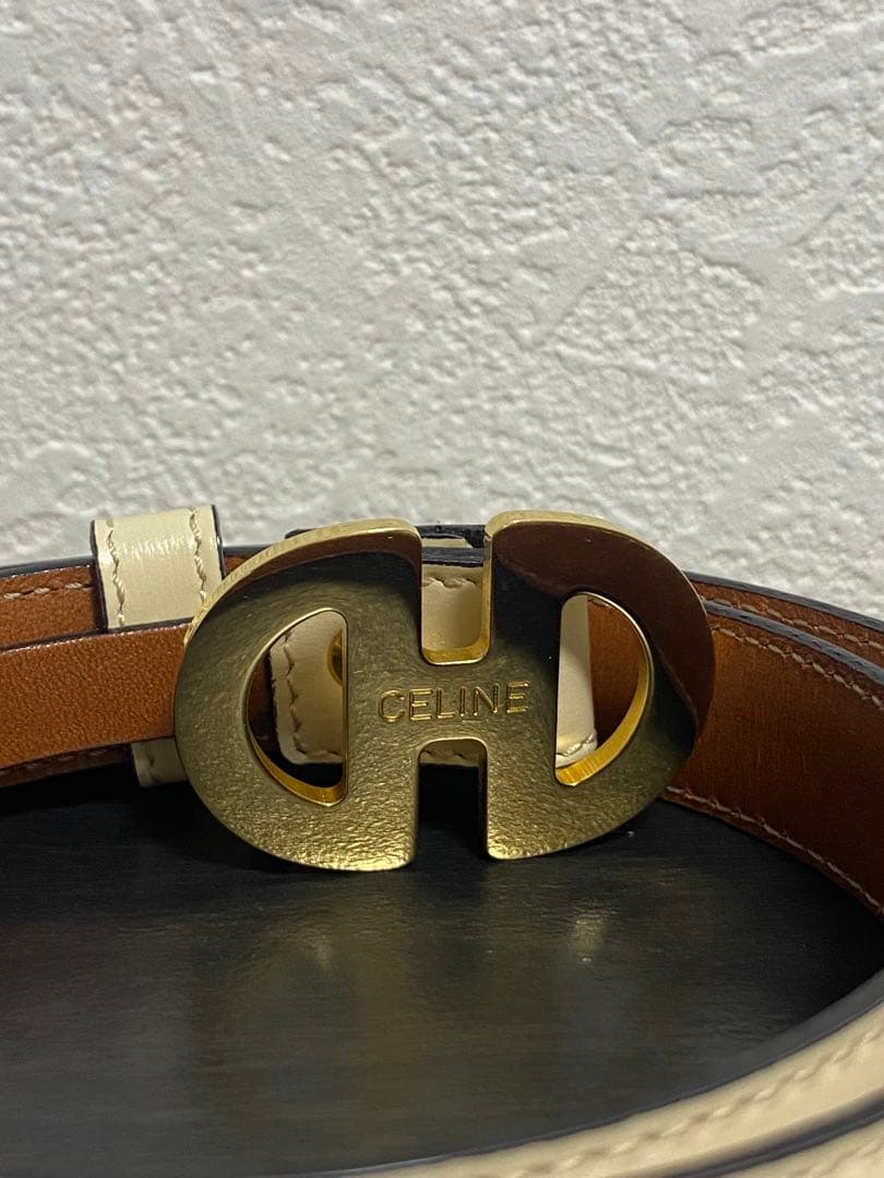 まぁ　美品　CELINE ホワイトレザーベルト