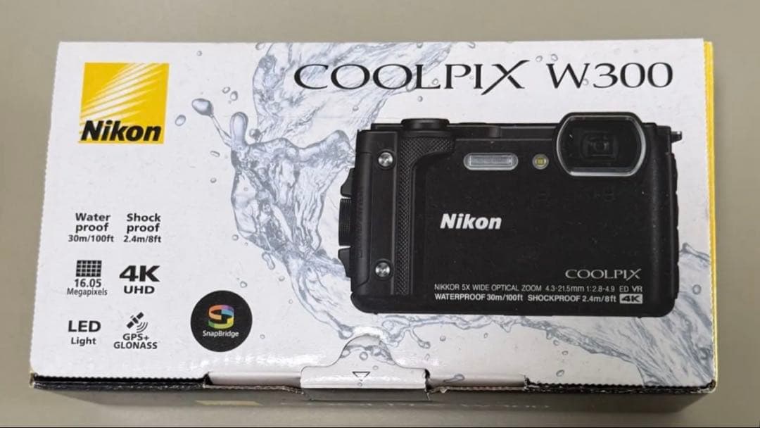 COOLPIX W300 （ブラック）カメラ