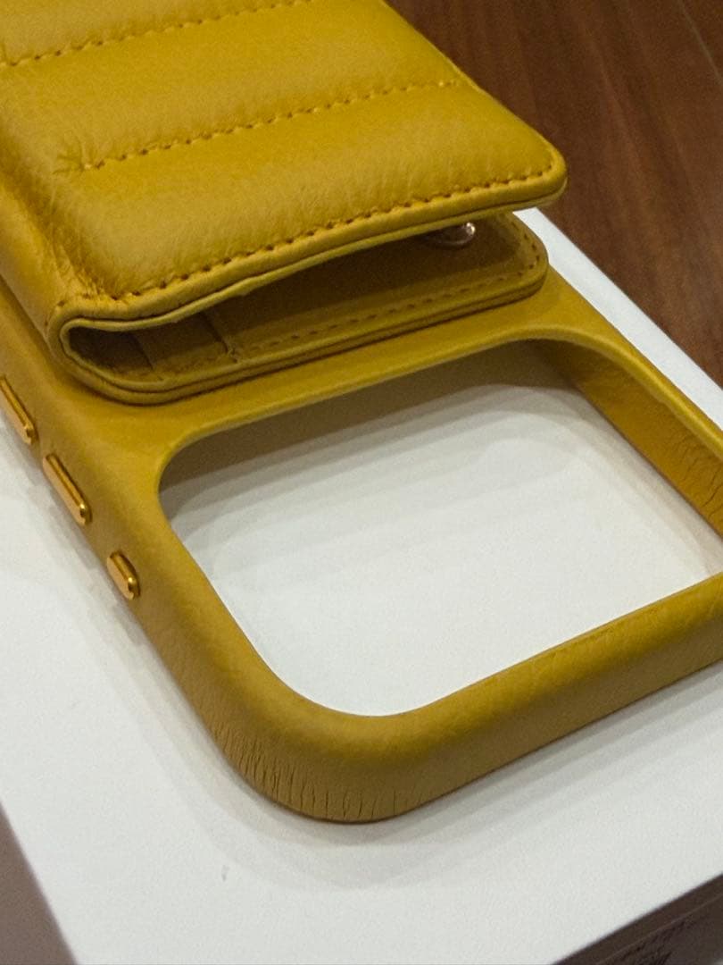 DEMIU iPhone17pro デミュウ サフラン