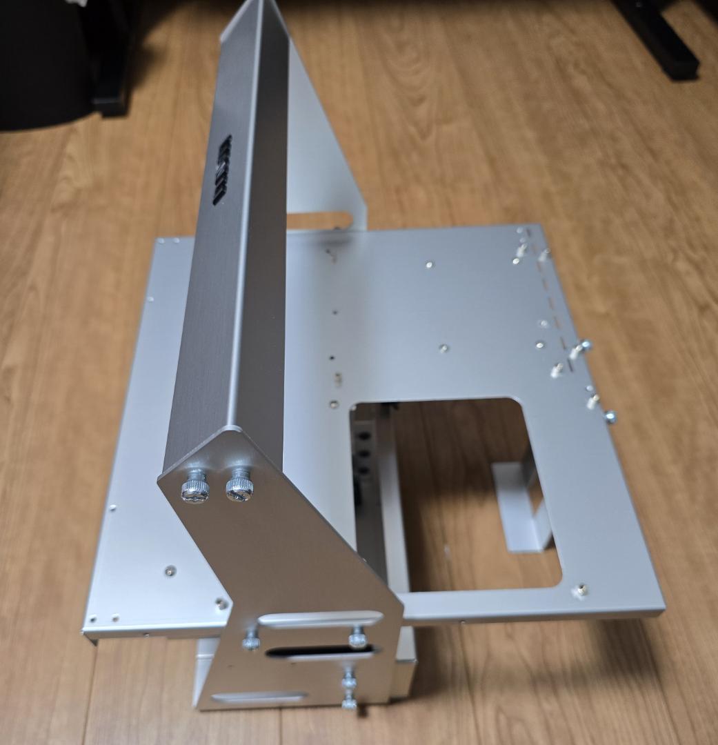 LIAN LI アルミ製テストベンチマーク台 PC-T60A シルバー