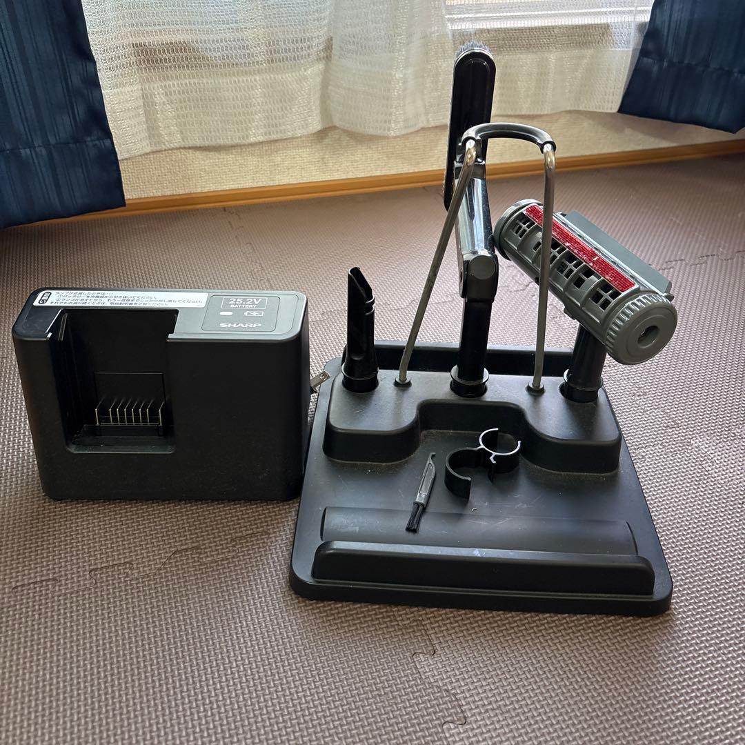 SHARP シャープ 充電式掃除機 EC-SR9-B 2024年製