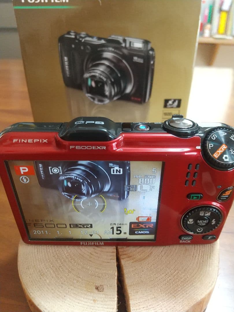 FUJIFILM FINEPIX F600EXR レッド
